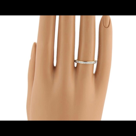 TIFFANY &CO yellow gold eternity diamond band. - Picture 4 of 8
